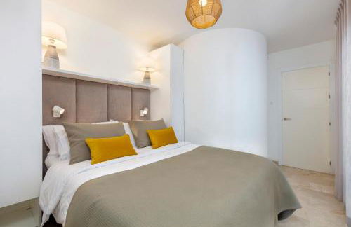 First Row Beach Villa - Photo 23