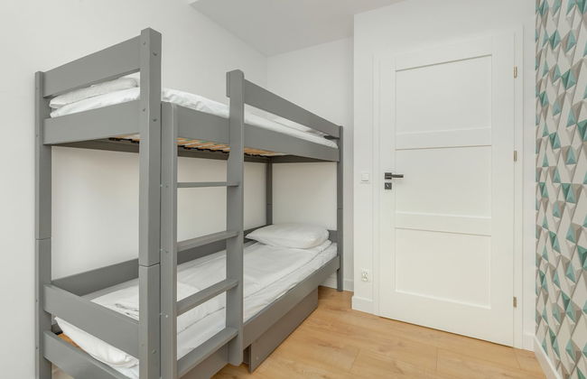 Two-bedroom Accepting Pets by Renters - Photo 4