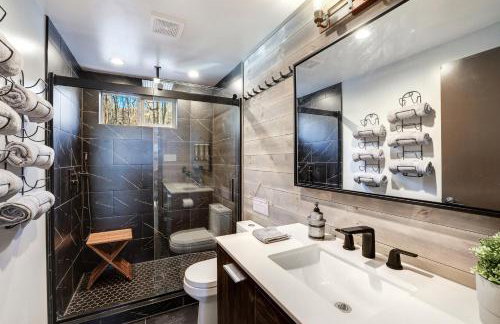 Shenandoah Yurt: Hot Tub~Wood Stove~WiFi~EVcharger - Foto 28