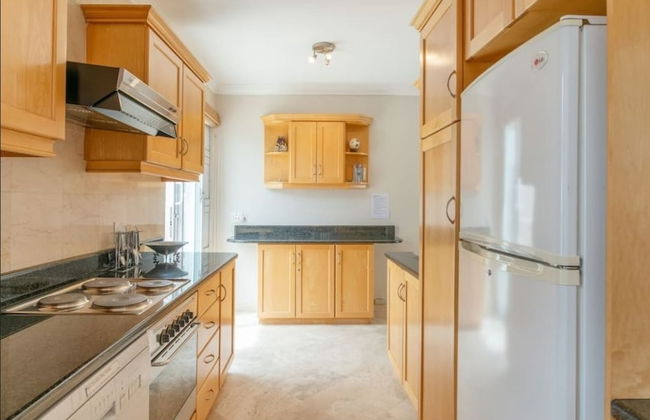 Bantry Beach Luxury Suites - Photo 27