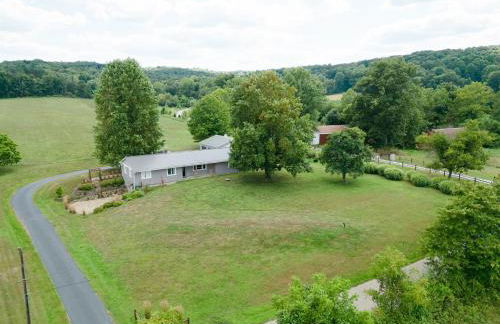 Secluded Villa on 50+ acres - near IU and Nashville - Photo 3