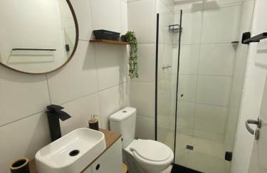 Aconchego e localização, a 10 minutos de CAMINHADA da praia e a 26 minutos de carro do RIR26, com vaga de garagem e 2 banheiros para maior conforto dos nossos hóspedes - Foto 11