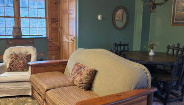 Allen Falls Private Woodland Cabin on 30 acres - Foto 2