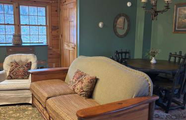 Allen Falls Private Woodland Cabin on 30 acres - Foto 2