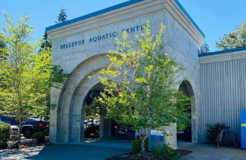 Condo with king bed, walk to Microsoft & park - Foto 21