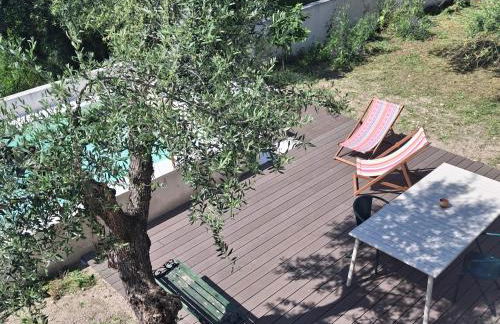 Casa rústica com terraço e jardim - Foto 32