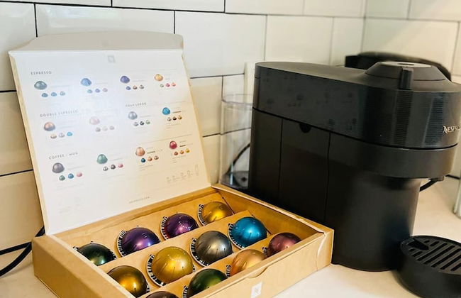 Luxury Green Penthouse Terrace & Parking - Photo 6