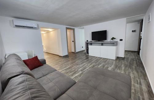 Don Vito's Home, DsG2 Short Lets, 250 mt Metrò - Foto 12