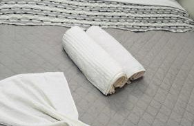 Stúdio Completo com Ar e wifi rápido em itapuã - Foto 32