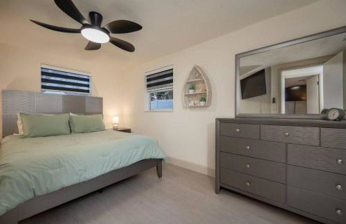 Home With Heated Pool Near Beaches - Foto 26