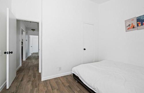 Spacious Family Home in Round Rock w Private Yard - Photo 15