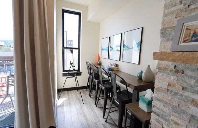 Arrow Luxury Rooftop Shopping and More! - Foto 45