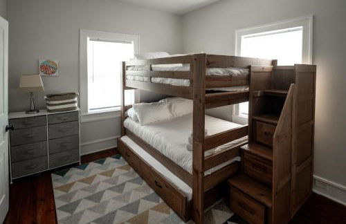 Bluewater Downtown Cottage - Foto 38