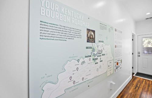 Classic Louisville Home with Contemporary Upgrades - Foto 27