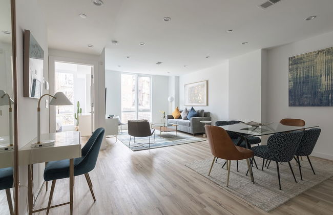 Stylish 3BR Retreat w Private Deck Near NYC - Foto 2