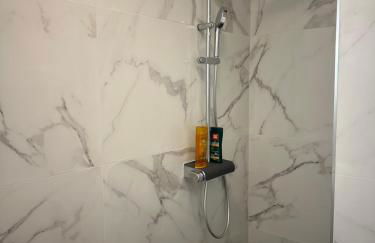 Grand Studio avec Coin Nuit et Parking - Foto 2