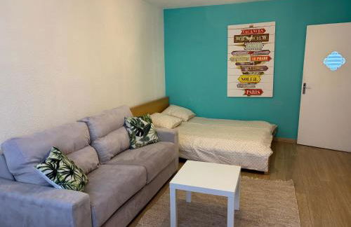 Centre Golfe Juan Plage et transports à pied, 5 min Cannes - Foto 3