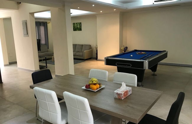 City Villa - Photo 16