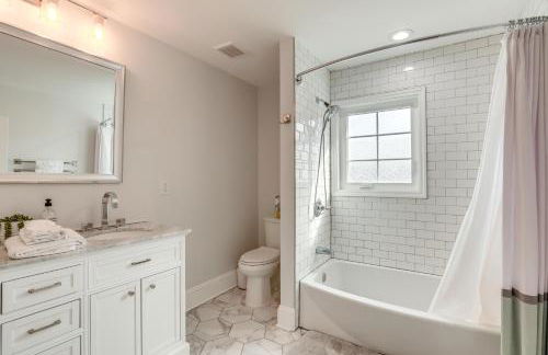 Long Branch Getaway - Walk to Beaches and Dining! - Foto 11