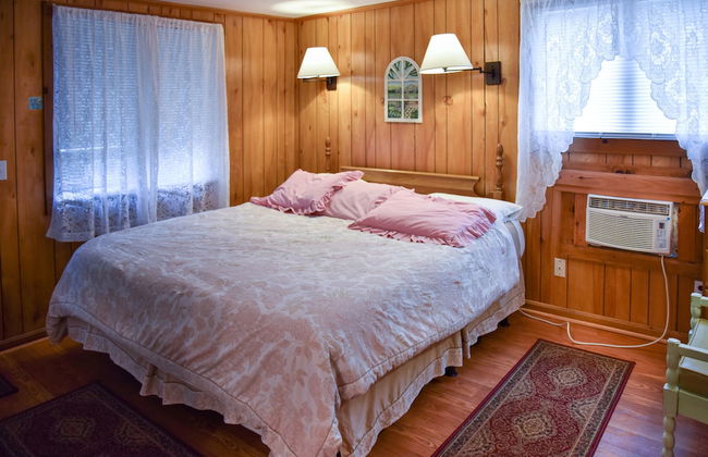 Shorelands Guest Resort and Cottages - Photo 16