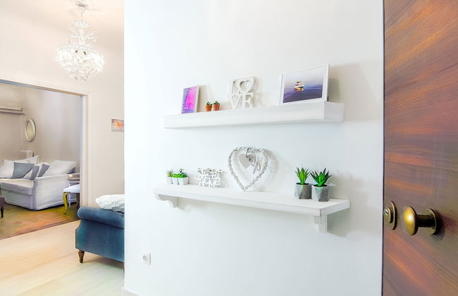 Charming 2 bdr apt next to Piraeus port - Photo 21