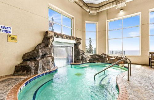 Breathtaking Lake Views Studio, 2 Queen Beds, Fireplace and Heated Indoor and Outdoor Pools - Foto 5