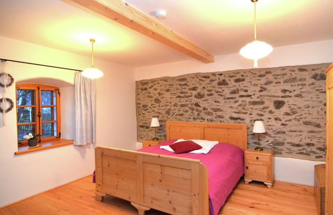 Sunny Holiday Home Near the Forest - Foto 3