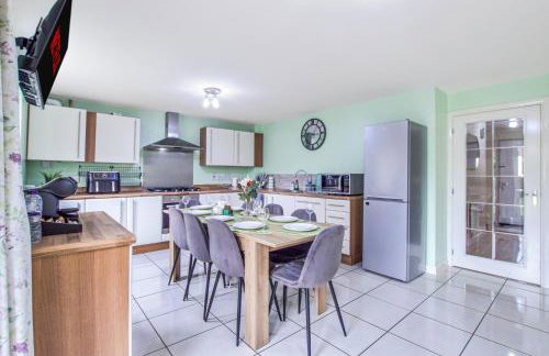 4Bed 3 Bath Home I Sleeps 7-9 I Family & Contractors I Parking - Foto 19