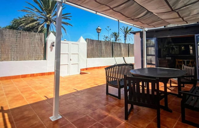 Beautiful Villa in Playa Blanca - Photo 9