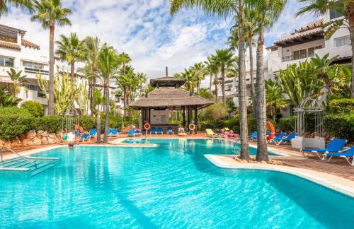 Beachside Luxury 2 bedroom apartment, Puerto Banus - Foto 1