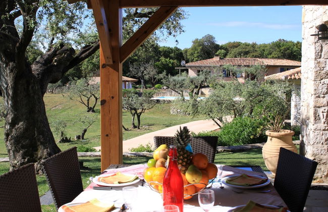 Villa Sanchez - Photo 1