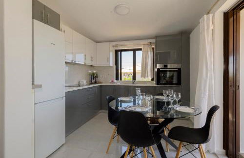 Navarino Bay Panoramic View - Golden Sunset House, Pyla - Foto 25