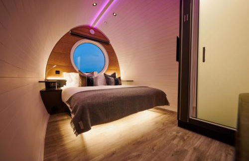 Luxury Hideaways - Photo 15