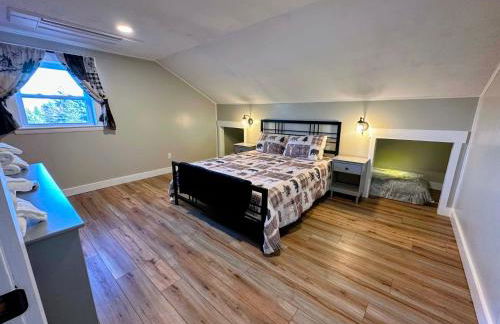 Renovated farmhouse on snowmobile trail with firepit & mountain views, 10 min from Bretton Woods! - Foto 14