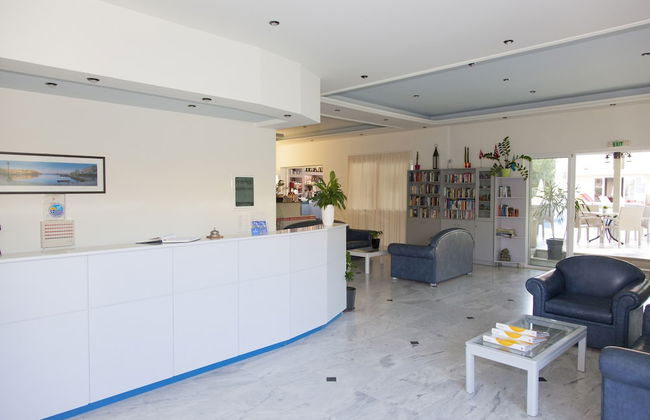 Blue Sky Hotel - Foto 2