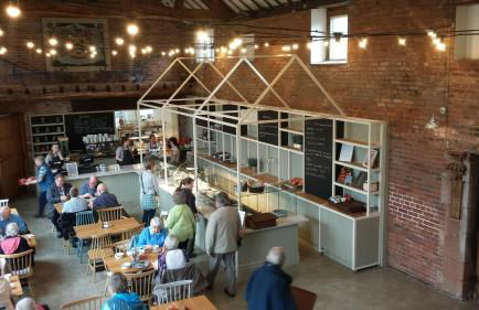 East House - Photo 21