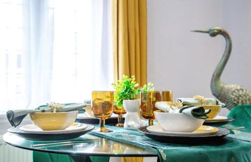 Spacious London 2-Bed Flat with a King Bed-Save on Long Stays-5 Separate Beds- Parking Available! - Foto 14