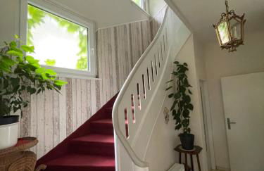 Stadtvilla-Apartment mit Parkblick und bester Verkehrsanbindung - Photo 6