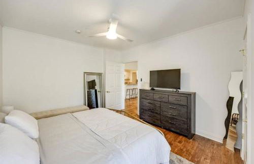 Downtown Louisville Condo- King Bed, Near Sites - Foto 2
