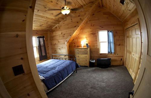 Stunning Private Cabin Getaway with Gorgeous Fireplace near Quincy, Illinois - Foto 23