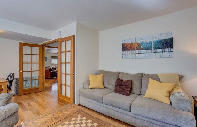 4 BR Country Home in Suburbs W/trails & Parks - Foto 24