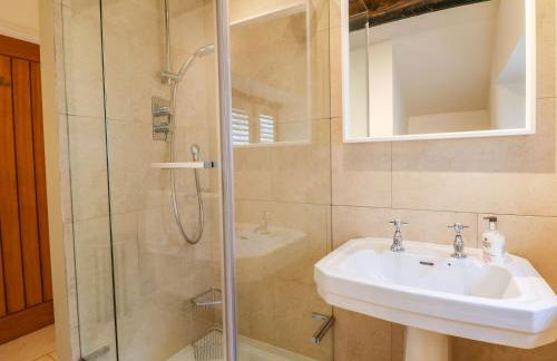 River Cottage Hayfield - Photo 33