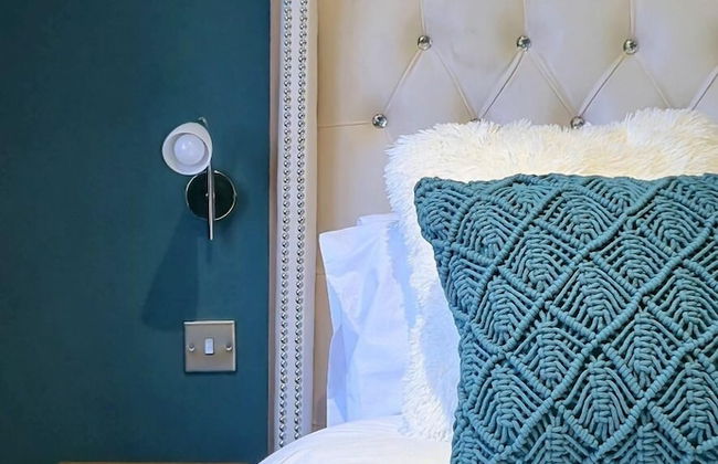 Quirky 2-Bed with Free Parking - Foto 44