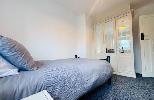 2 Beds, Entire Home, Spacious Bedrooms, Garden - Photo 6