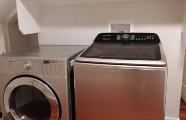 Beautiful home with your own entrance in Sandy - Foto 21