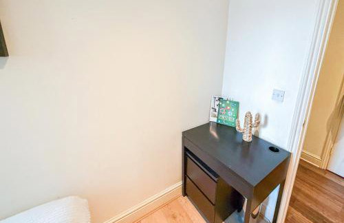 Promo Rate - 2BDR flat with AC in Embankment near Charing Cross, Trafalgar Square, London Eye, Big Ben - Photo 9