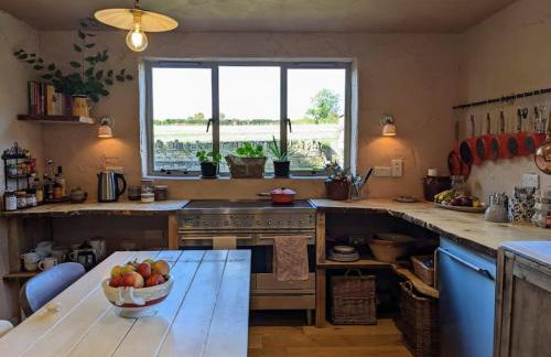 Stylish 3 bed Cotswold cottage with stunning views - Foto 7