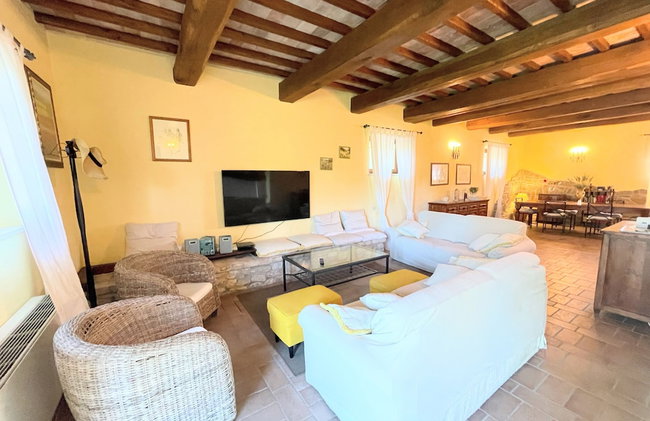 Detached Villa - Sleeps 10 - Pool - Pergola - Playground for Children - Wifi - Foto 53