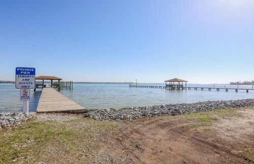 Spacious Home with Waterfront View-Welcome Pets - Foto 59