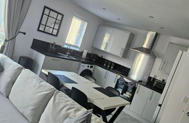 Cosy Panoramic Sea Views with North Dock Balcony - Foto 28